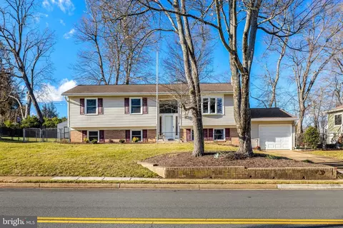 203 Locust St SW, Vienna, VA 22180