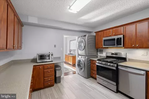 3701 S George Mason Dr #2515N, Falls Church, VA 22041