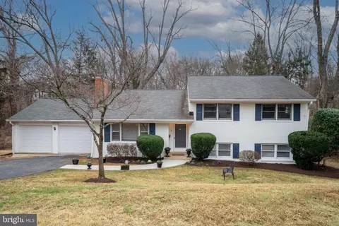 Exterior - 1101 Dead Run Dr, Mclean, VA 22101 photo 4 of 13