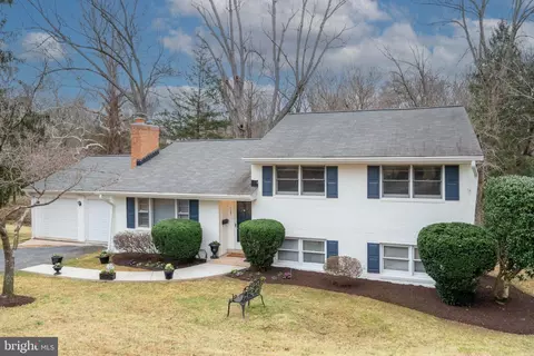 Exterior - 1101 Dead Run Dr, Mclean, VA 22101 photo 5 of 13