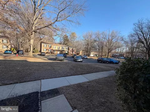 Exterior - 6427 Old Scotts Ct, Springfield, VA 22152 photo 5 of 5