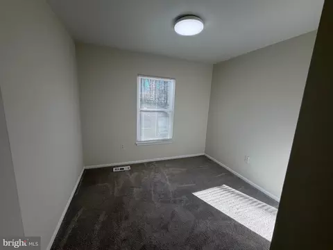 Bedroom - 6427 Old Scotts Ct, Springfield, VA 22152 photo 2 of 5