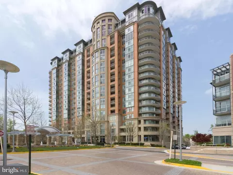 8220 Crestwood Heights Dr #1411, Mclean, VA 22102