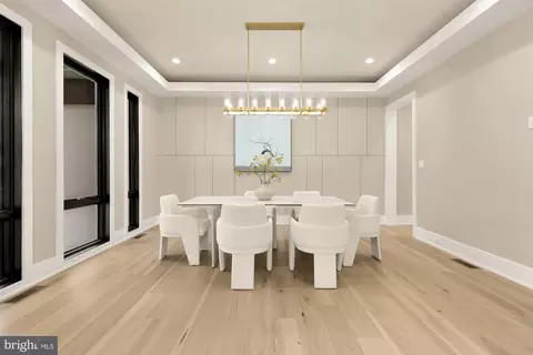 Dining - 6935 Southridge Dr, Mclean, VA 22101 photo 1 of 6
