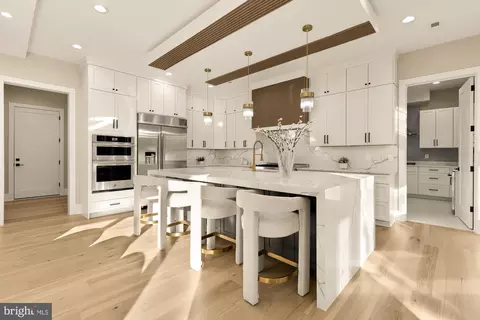 Kitchen - 6935 Southridge Dr, Mclean, VA 22101 photo 3 of 7