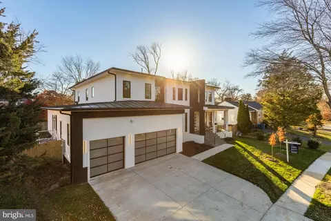 Exterior - 6935 Southridge Dr, Mclean, VA 22101 photo 3 of 10