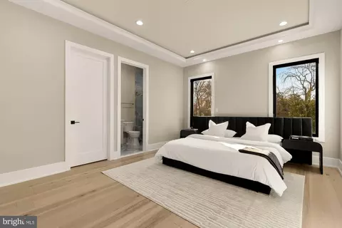 Bedroom - 6935 Southridge Dr, Mclean, VA 22101 photo 1 of 12