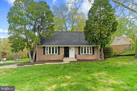 5105 Walport Ln, Fairfax, VA 22032