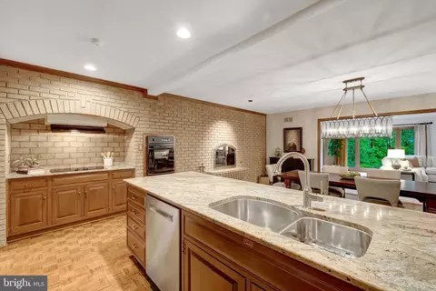 Kitchen - 6304 Dunaway Ct, Mclean, VA 22101 photo 3 of 5