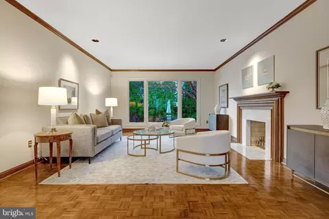 Living - 6304 Dunaway Ct, Mclean, VA 22101 photo 1 of 3
