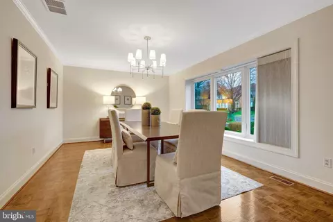 Dining - 6304 Dunaway Ct, Mclean, VA 22101 photo 4 of 5
