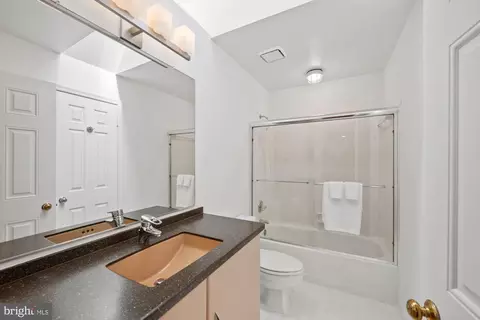 Bath - 1109 Old Cedar Rd, Mclean, VA 22102 photo 2 of 3