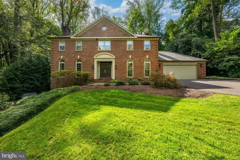 1109 Old Cedar Rd, Mclean, VA 22102