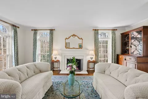 Living - 1109 Old Cedar Rd, Mclean, VA 22102 photo 3 of 4