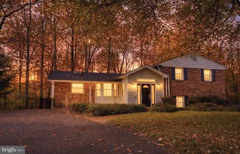 4962 Sabra Ln, Annandale, VA 22003