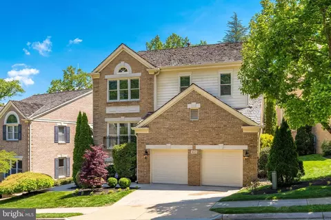 Exterior - 1605 Aerie Ln, Mclean, VA 22101 photo 2 of 10