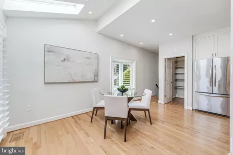 Dining - 1605 Aerie Ln, Mclean, VA 22101 photo 4 of 8