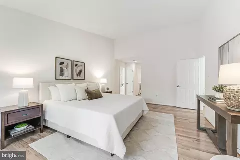 Bedroom - 1605 Aerie Ln, Mclean, VA 22101 photo 11 of 14