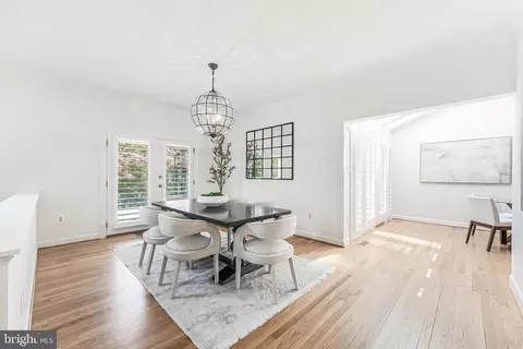 Dining - 1605 Aerie Ln, Mclean, VA 22101 photo 5 of 8