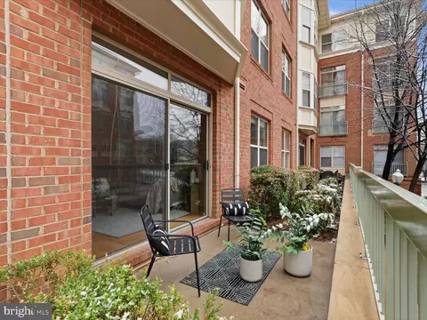 1851 Stratford Park Pl #115, Reston, VA 20190