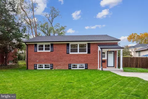 7118 Kerr Dr, Springfield, VA 22150