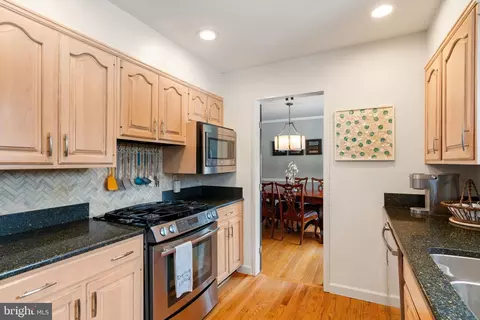6102 Sherborn Ln, Springfield, VA 22152 photo 16