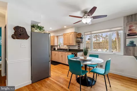 6102 Sherborn Ln, Springfield, VA 22152 photo 18