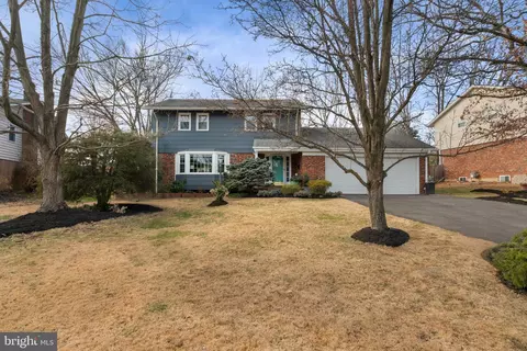 6102 Sherborn Ln, Springfield, VA 22152 photo 3