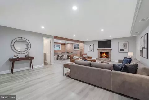 Living - 6161 Hardy Dr, Mclean, VA 22101 photo 15 of 17