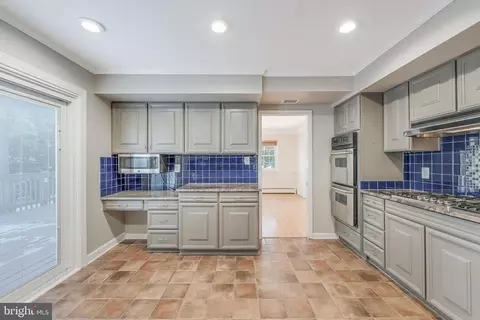 Kitchen - 6161 Hardy Dr, Mclean, VA 22101 photo 4 of 4