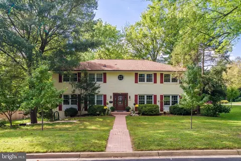 Exterior - 6161 Hardy Dr, Mclean, VA 22101 photo 2 of 11