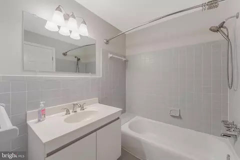 Bath - 6161 Hardy Dr, Mclean, VA 22101 photo 5 of 8