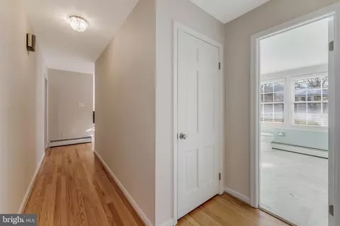 Entry Way - 6161 Hardy Dr, Mclean, VA 22101 photo 3 of 6