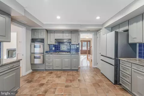 Kitchen - 6161 Hardy Dr, Mclean, VA 22101 photo 3 of 4