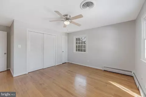 Bedroom - 6161 Hardy Dr, Mclean, VA 22101 photo 5 of 13