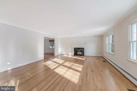 Living - 6161 Hardy Dr, Mclean, VA 22101 photo 4 of 17