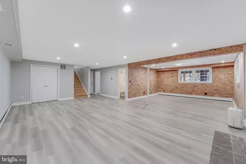 Living - 6161 Hardy Dr, Mclean, VA 22101 photo 17 of 17