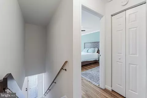 Entry Way - 2002 Golf Course Dr, Reston, VA 20191 photo 7 of 9