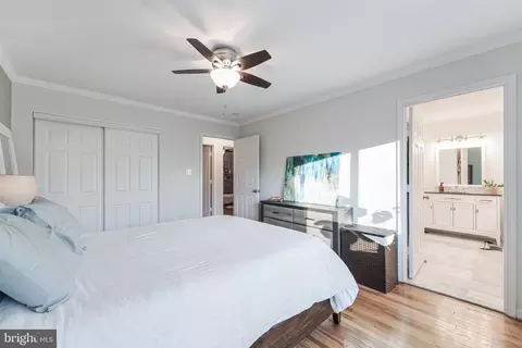 Bedroom - 2002 Golf Course Dr, Reston, VA 20191 photo 9 of 11