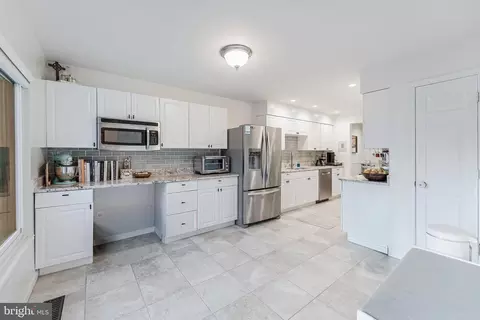 Kitchen - 2002 Golf Course Dr, Reston, VA 20191 photo 1 of 3
