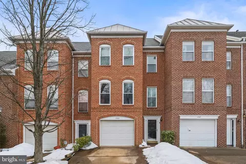1705 Blue Flint Ct, Reston, VA 20190
