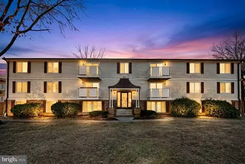 8385 Brockham Dr #A, Alexandria, VA 22309