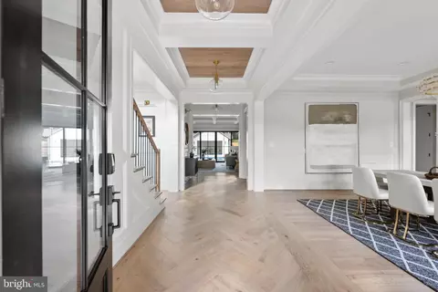 Entry Way - 6126 Stoneham Ln, Mclean, VA 22101 photo 1 of 6