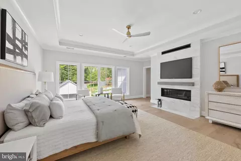 Bedroom - 6126 Stoneham Ln, Mclean, VA 22101 photo 1 of 1
