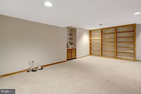 Living - 8705 Side Saddle Rd, Springfield, VA 22152 photo 6 of 7
