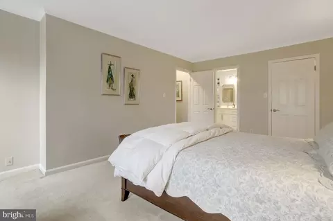 Bedroom - 8705 Side Saddle Rd, Springfield, VA 22152 photo 4 of 16