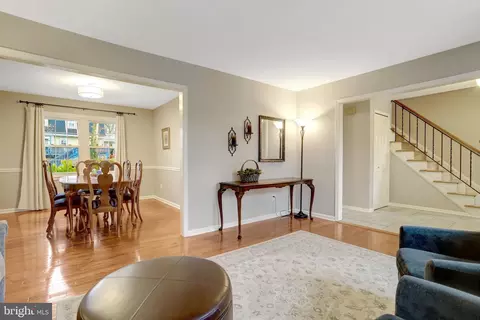 Entry Way - 8705 Side Saddle Rd, Springfield, VA 22152 photo 4 of 5