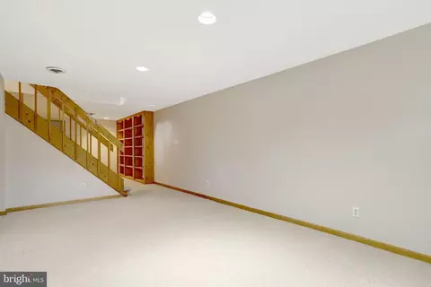 Living - 8705 Side Saddle Rd, Springfield, VA 22152 photo 5 of 7