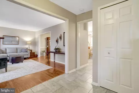 Entry Way - 8705 Side Saddle Rd, Springfield, VA 22152 photo 3 of 5