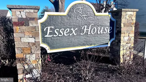 6086 B Essex House Sq, Alexandria, VA 22310
